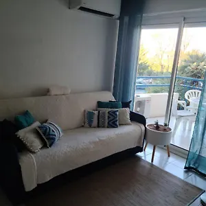 Appartement T2 Climatisé à 5 Minutes à Pied De La Plage Avec Parking, Piscine Et Wifi, Fréjus